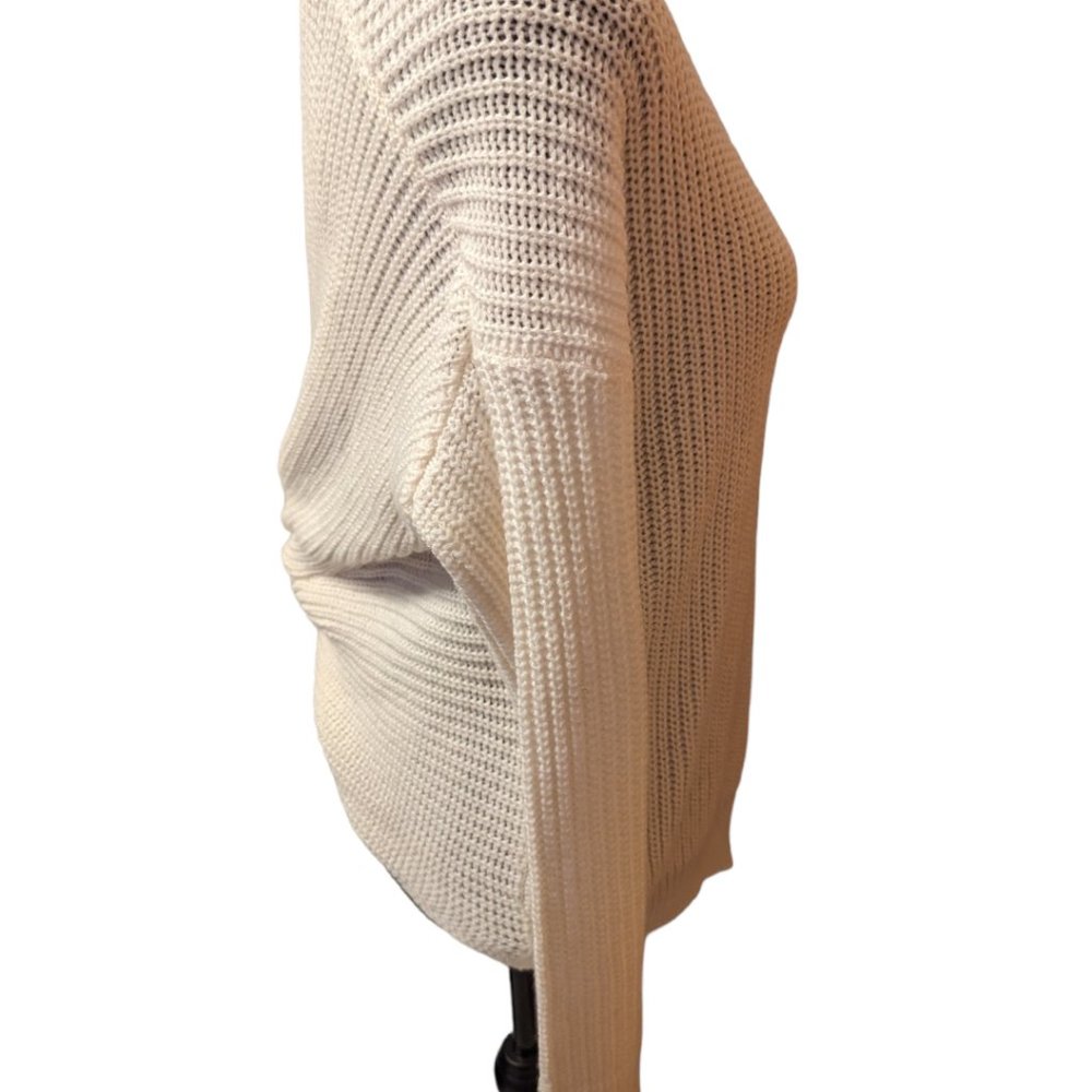 Love Tree White V-Neck  Sweater Size: S - Picture 3 of 16